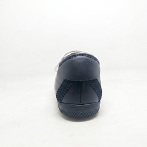 Zapatillas de Moda para <span class=keywords><strong>Mujer</strong></span> OEM ODM, de Corte Bajo, con Cierre de Velcro, Tres Correas, Parte Superior de PU, Punta de Gamuza, Planas, Retro, Casuales - Product Image 5