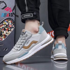 Zapatos de Hombre con Superficie de Cuero, Zapatos de Invierno Estilo Forrest Gump, Zapatos Deportivos Casuales Retro con Forro de Felpa, Zapatillas de Deporte Modernas con Suela Suave - Product Image 3