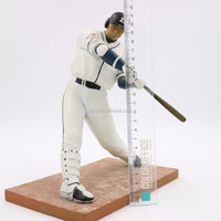 Figur Pemain Baseball Polyresin Multi-Warna Buatan OEM - Ukuran Dapat Disesuaikan Dekorasi Rumah