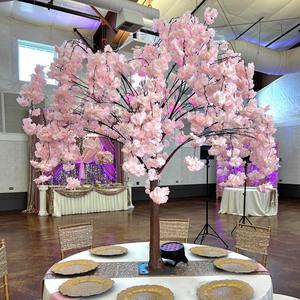 Petit arbre artificiel HK pour table de mariage, avec fleurs de cerisier blanches tombantes, pour décoration intérieure de mariage - Product Image 3