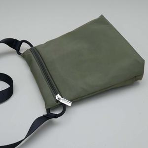 Enfants mini personnalisé femmes fabricant bas prix élégant fronde croix corps promotionnel nouvelles innovations bon prix poitrine sac commerce - Product Image 4