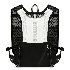 Sac à dos d'hydratation pour l'extérieur, taille unique, noir et blanc, sac gilet en maille pour la randonnée, la course à pied, le cyclisme, le marathon - Product Image 1
