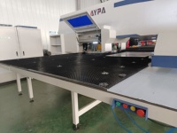 Máquina Punzonadora CNC de Torreta Rápida para Fabricación de Gabinetes Eléctricos