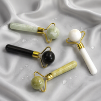 Bâton de massage facial en jade naturel portable avec logo personnalisé, rouleau pour les yeux, vente en gros OEM ODM pour les marques de cosmétiques