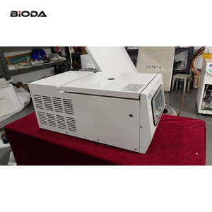 צנטריפוגה קלינית קומפקטית עם מגע תצוגה חכמה בקרה צנטריפוגה קלינית - Product Image 1