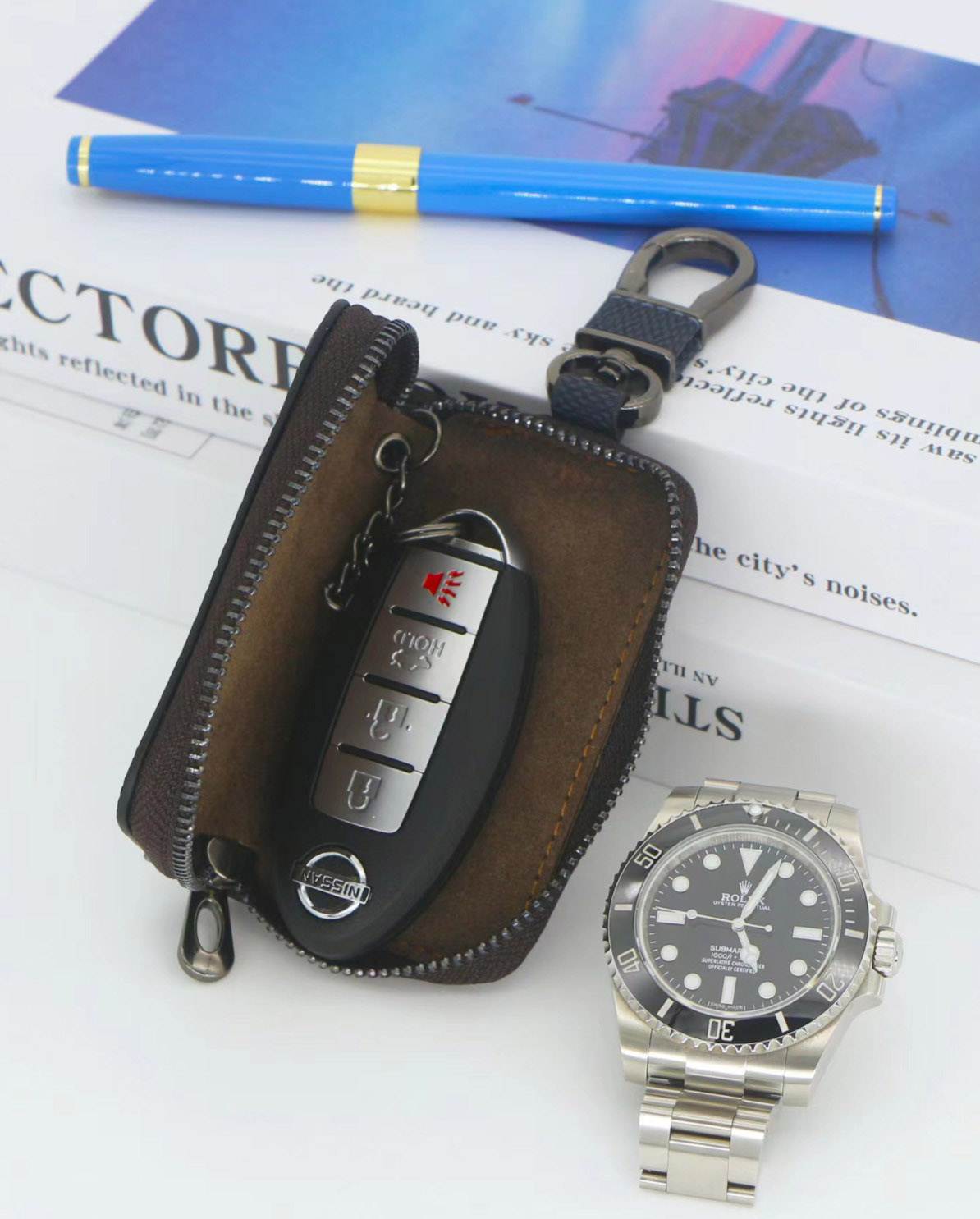 Lvduan Car Key Holder Bag - Fashion Leather Key Case for Toyota, Lamborghini, Chevrolet, Dodge, Mayb