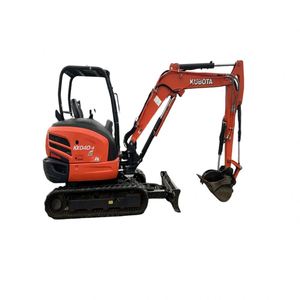 Mini-pelleuse multifonction d'occasion de marque supérieure KUBOTA KX040-4 avec godet à pince, maintenant en promotion - Product Image 1
