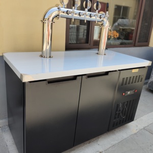 Vente en gros de machine à bière pression portable à 4 robinets en acier inoxydable avec refroidissement par air et par eau pour les pubs - Product Image 1