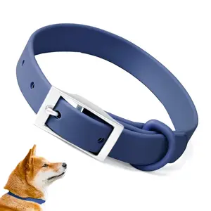 2024高級マカロン犬の首輪OEMカスタムロゴ卸売防水PVC調節可能なペットの犬の首輪ウォーキング用