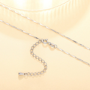 Collana con catena a forma di semi di melone in lega placcata argento, gioiello unisex alla moda per l'uso quotidiano - Product Image 1