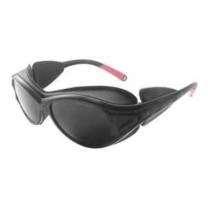 Lunettes de sécurité laser IPL 190-690 Nm, monture noire, protection de lentille de 2 mm pour les appareils de beauté et de soudage - Product Image 1