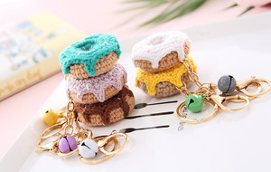 พวงกุญแจถักมือจากเส้นด้ายรูปโดนัทผลไม้ ขายส่งแบบสร้างสรรค์ - Product Image 4