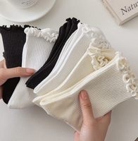 Chaussettes à volants brodées personnalisées Douces et respirantes en coton pour femmes Chaussettes à volants pour adultes Chaussettes en tricot décontractées Style mignon