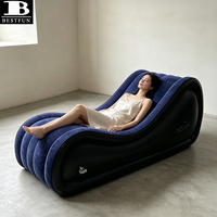 Canapé gonflable ergonomique portable en forme de S pour couples, chaise longue pour améliorer l'intimité, coussin de lit en velours pour rapports sexuels