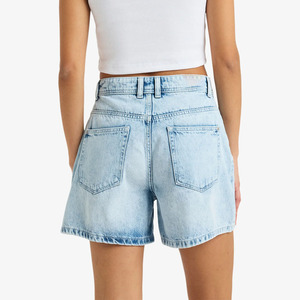 Shorts en jean délavé léger, doux, respirant et écologique, avec détails boutonnés, pour une forme améliorée et une stabilité fiable, style décontracté. - Product Image 6