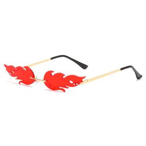 Gafas de sol individuales con forma de llama para mujer, deslumbrantes, sin montura, con diseño de fuego y efecto océano - Product Image 4