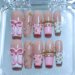 Faux ongles press-on faits main, longueur moyenne, forme carrée, réutilisables, en acrylique, avec strass - Product Image 6