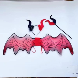 Accessoires <span class=keywords><strong>de</strong></span> déguisement pour fêtes d'Halloween, <span class=keywords><strong>de</strong></span> remise <span class=keywords><strong>de</strong></span> diplôme, <span class=keywords><strong>de</strong></span> Thanksgiving et <span class=keywords><strong>de</strong></span> Noël : <span class=keywords><strong>Ailes</strong></span> <span class=keywords><strong>de</strong></span> chauve-souris, serre-tête cornes <span class=keywords><strong>de</strong></span> <span class=keywords><strong>diable</strong></span>, baguette magique en nylon rouge et noir - Product Image 1