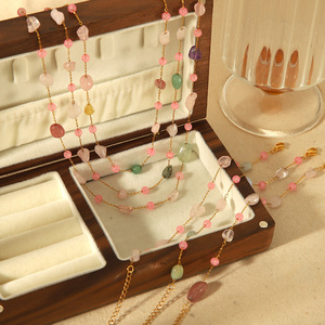 กำไลข้อมือเซอร์โคเนียธรรมชาติทรงไม่สมมาตรสไตล์ยุโรปอเมริกันสำหรับผู้หญิง ทอง 18k สแตนเลสสตีล ไทเทเนียมสตีลสุดหรู - Product Image 2