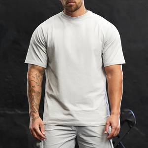 HUCAI Camiseta de entrenamiento de gimnasia personalizada para hombre 100% algodón Spandex Regular Fit cuello redondo manga corta raglán diseño en blanco ropa deportiva - Product Image 2