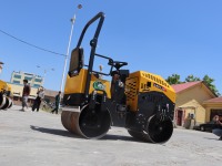Rouleau compresseur routier à double tambour tandem de 1 tonne, puissance élevée, système d'embrayage, vibrations amorties, meilleur prix