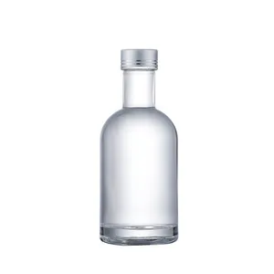 Wholesale vodka 200ml mini glass bottles with screw lid