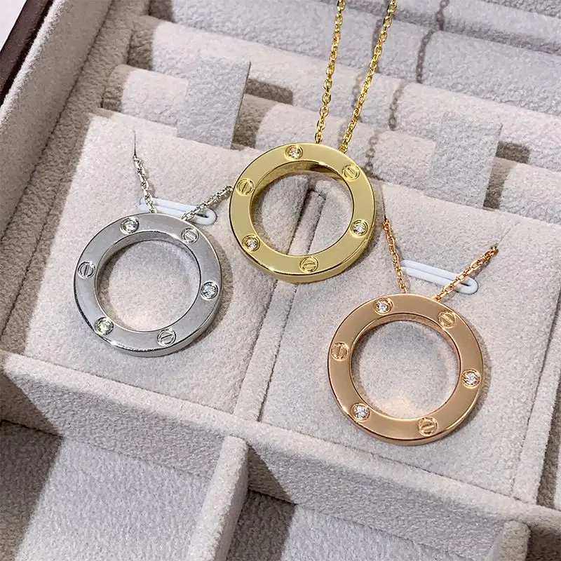 Designer de luxe marque de mode en acier inoxydable anneau rond amour vis pendentif collier pour les femmes