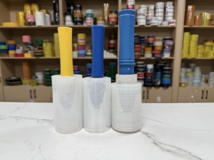 Industriële Sterkte Mini Hand Stretch Wrap Roll 5 \ "1000 Ft 80 Gauge Dikke Krimpfolie Rol Pe Voor Het Verplaatsen Van Benodigdheden <span class=keywords><strong>2</strong></span> Pack - Product Image 3