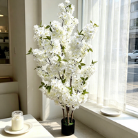 Neues Design Hochzeitsblumen Künstlicher Kirschblütenbaum Seiden-Kunstblumen für Innenräume Büro Bar Raumdekoration Blumenarrangement