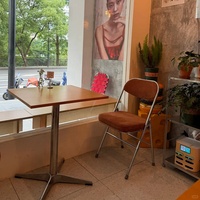 Ensembles de tables et chaises de salle à manger en gros, proposant une variété de designs innovants, adaptés à différents types de restaurants.