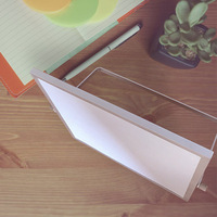 Tableau blanc magnétique effaçable à sec réutilisable pour le bureau Planche à dessin pour enfants de petite taille avec support et marqueur