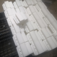 Pièces coulissantes en UHMWPE et HDPE, blocs, bandes et plaques en plastique usinés sur mesure pour utilisation en machine