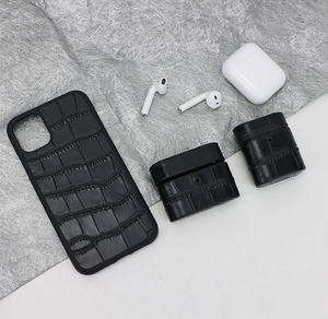 Custodia <span class=keywords><strong>per</strong></span> cellulare in pelle Pu di design di lusso all'ingrosso personalizzato <span class=keywords><strong>per</strong></span> <span class=keywords><strong>airpods</strong></span> 1 2 pro custodia protettiva <span class=keywords><strong>per</strong></span> iphone - Product Image 3