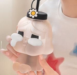   Vasos de Paja de la Serie Meets Her Own, Adornos Decorativos Negros con Diseño Moderno y Regalos Sorpresa - Product Image 6