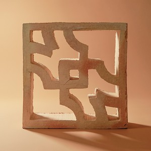 Pannello Decorativo da Parete Sirocco in Terracotta con Design Geometrico Quadrato - Product Image 1