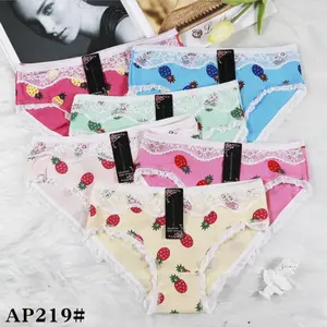 Wholesale Little Princess cute print Colorful comfortable cotton small flower edge panties underwear for children girls