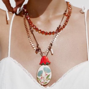 Collar <span class=keywords><strong>ZAA</strong></span> Lindo y Romántico de Acero Inoxidable Chapado en Oro de 18K con Colgante de Cereza Esmaltada con Efecto Goteo de Aceite - Product Image 1