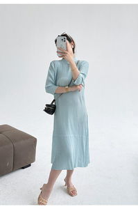 맞춤 디자이너 의류 여성용 플리츠 단정한 드레스 솔리드 컬러 우아한 긴 소매 캐주얼 고급스러운 원사이즈 드레스 - Product Image 3