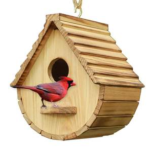 Casa para Pájaros de Madera Natural de Calidad Garantizada, Diseño Artesanal para Azulejos, Pinzones y Cardenales, Casa para Pájaros Colgante para Observación en Jardín Exterior - Product Image 1