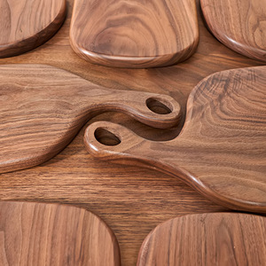 Tabla de cortar de nogal negro, madera maciza, redonda, con asa, para cortar en la cocina. - Product Image 4