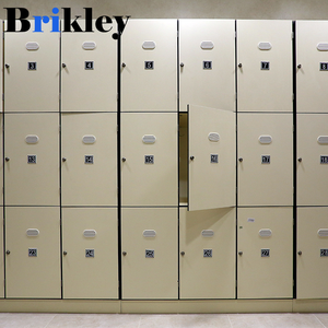 خزانة ملابس مدمجة مقاومة للماء من HPL مع قفل إلكتروني للصالات الرياضية - Product Image 1