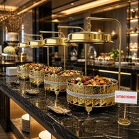 Nouveau design de luxe, chauffe-plat 8L en acier inoxydable à alimentation thermique, incrusté de diamants scintillants, service de buffet doré avec couvercle suspendu pour mariage