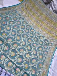 Sari de Seda Banarasi de Chifón Puro Hecho a Mano, Color Morado Real con Bordado Floral de Zari Plateado, Borde Pesado, Pieza de Blusa Sin Coser, Ideal para Fiestas - Product Image 4