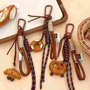 Llavero Duradero y Ligero con Forma de Pretzel de Dibujos Animados, Colgante Kawaii de Pan con Cordón para Mochilas, Teléfonos, Adolescentes y Niñas - Product Image 2