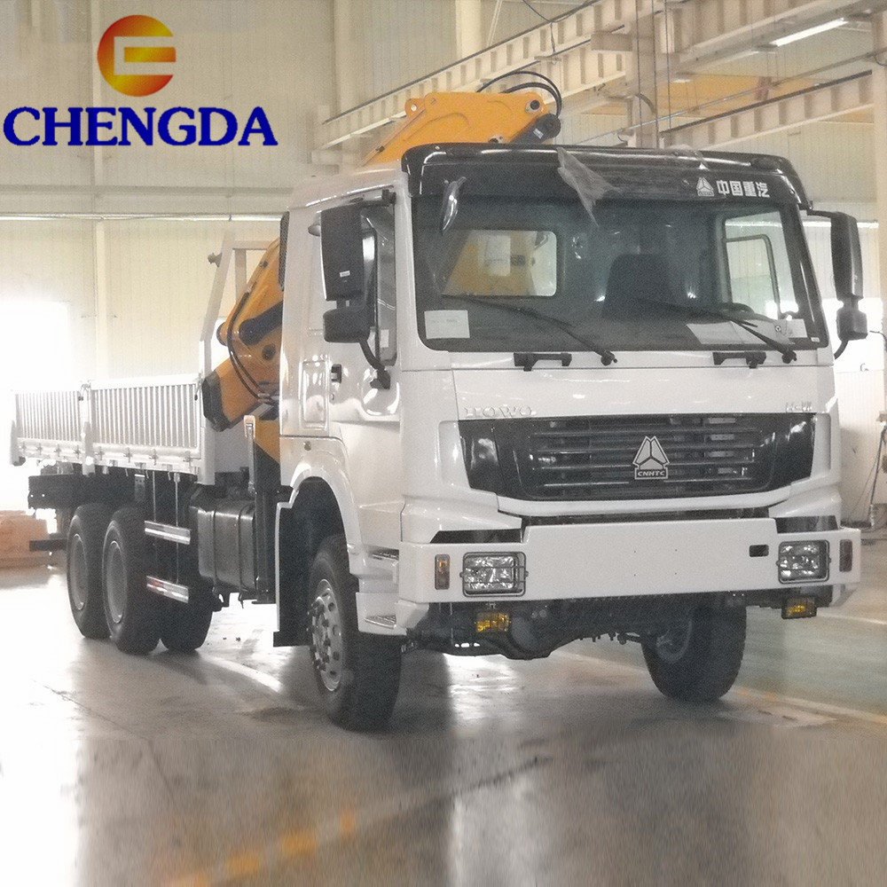 China sinotruck howo 4 × 2 Light 5 Ton Truck Mounted Crane Car Lift 5 Ton Truck Mounted Crane販売のため