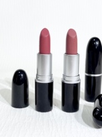 Rouge à lèvres mat personnalisable en forme de balle Plusieurs couleurs et textures Gel minéral et vitamine C pour les lèvres