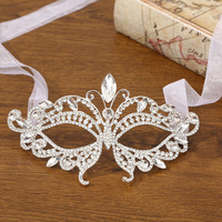 Masque de mascarade en dentelle argentée Zinniday, fait main, strass brillants, lavable en machine, importé, pour femmes, Halloween, bal, danse, soirée