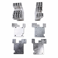 Boîtier métallique sur mesure de haute précision usiné CNC, pièces de fraisage en aluminium argenté pour équipement électronique
