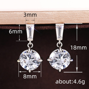 Orecchini a Perno Rotondi Minimalisti per Donne, Eleganti Gioielli da Ufficio - Product Image 4