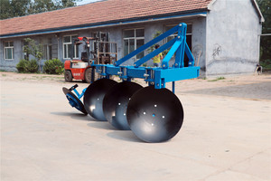 Aratro a <span class=keywords><strong>disco</strong></span> per macchine agricole 1LYQ(T)-220 aratro a <span class=keywords><strong>disco</strong></span> montato su trattore - Product Image 4